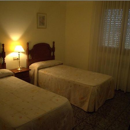 Hostal El Violi Кардона Экстерьер фото