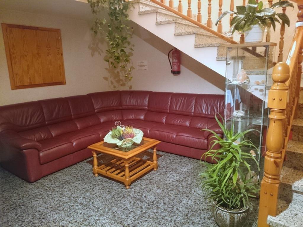 Hostal El Violi Кардона Экстерьер фото
